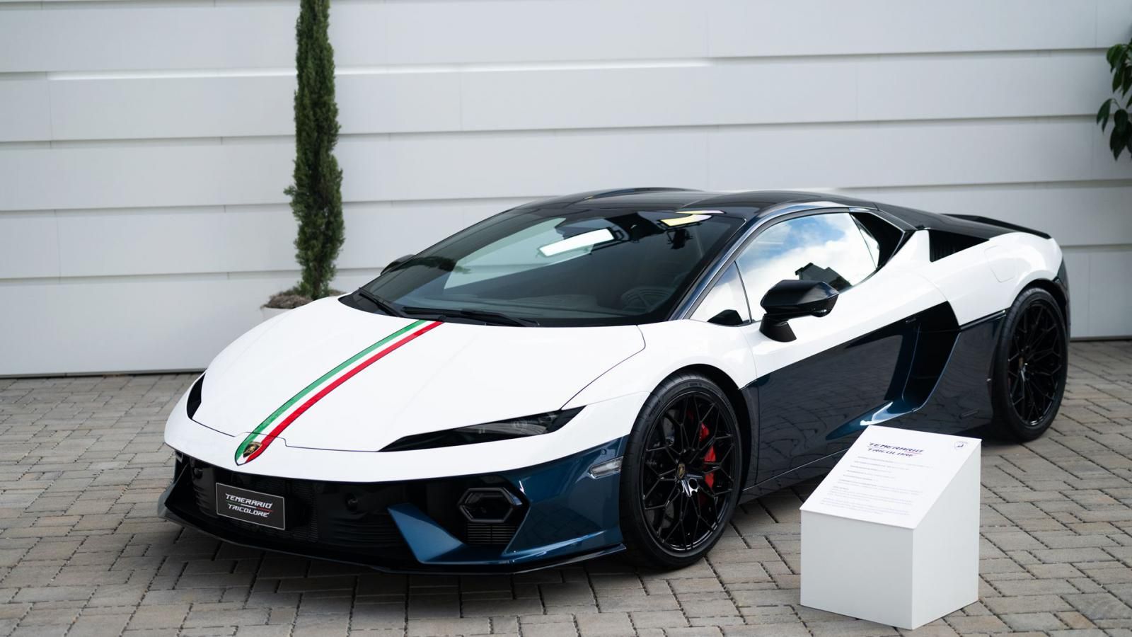 Η Lamborghini Temerario επανέφερε την ονομασία Tricolore